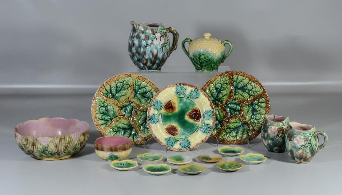 18 Pieces Etruscan Majolica, to include: shell & (1 of 8)