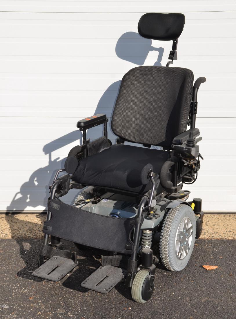 Quantum Rehab Electrocraft Q6 Edge power wheelchair,