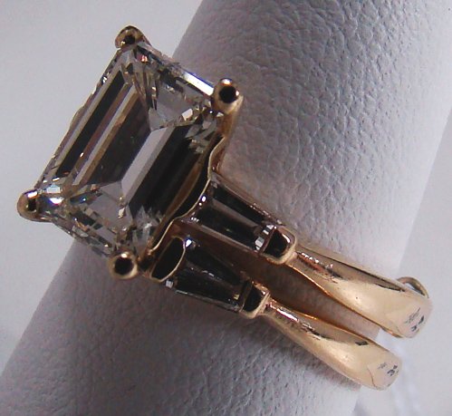 14KT Y.G 3.00CT EMERALD CUT DIAMOND ENGAGEMENT RING - 2
