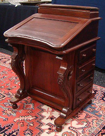 427 Lovely Vintage Knothole Standing Desk Aug 17 2008 Jk