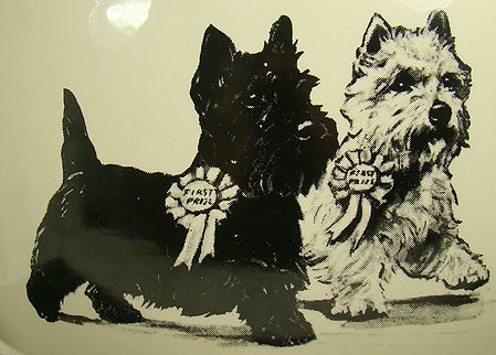 BLACK AND WHITE SCOTCH DECANTER - 2