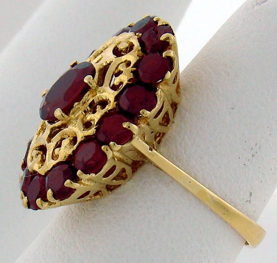 14KT Y.G. GARNET RING - 2