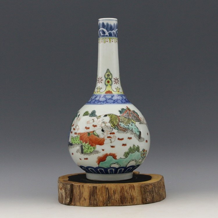 Chinese Porcelain Blue & White Vase (1 of 8)