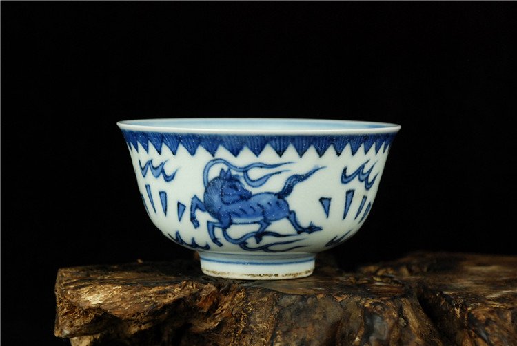 Fine Chinese Porcelain Blue & White Bowl (1 of 5)