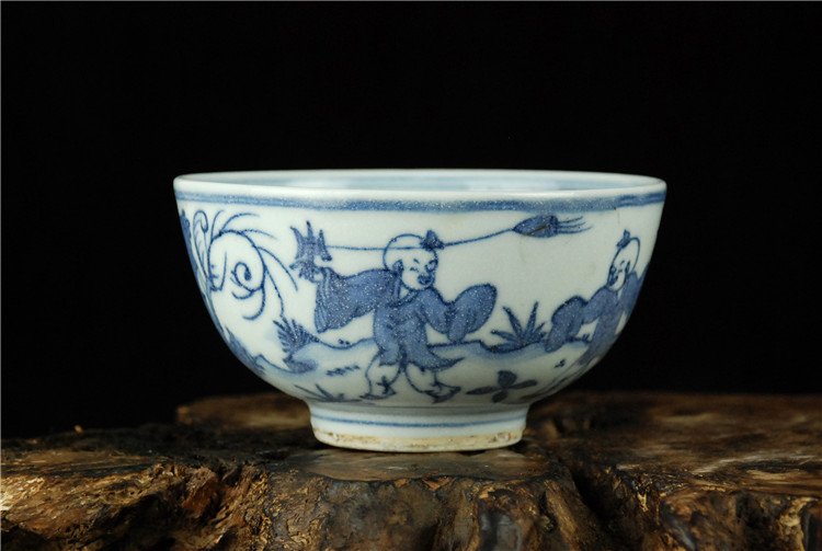 Fine Chinese Porcelain Blue & White Bowl (1 of 4)