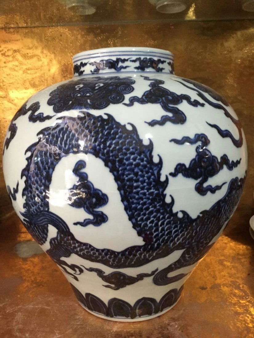 Chinese Old Blue & White Porcelain Jar (1 of 6)