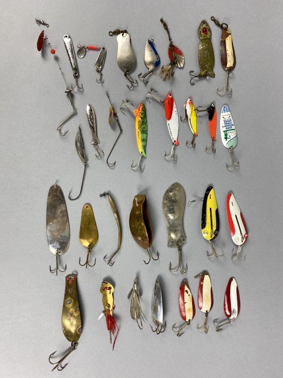 30 Vintage Metal Fishing Lures, 1 Larson, 1 Fish Trap, (1 of 4)