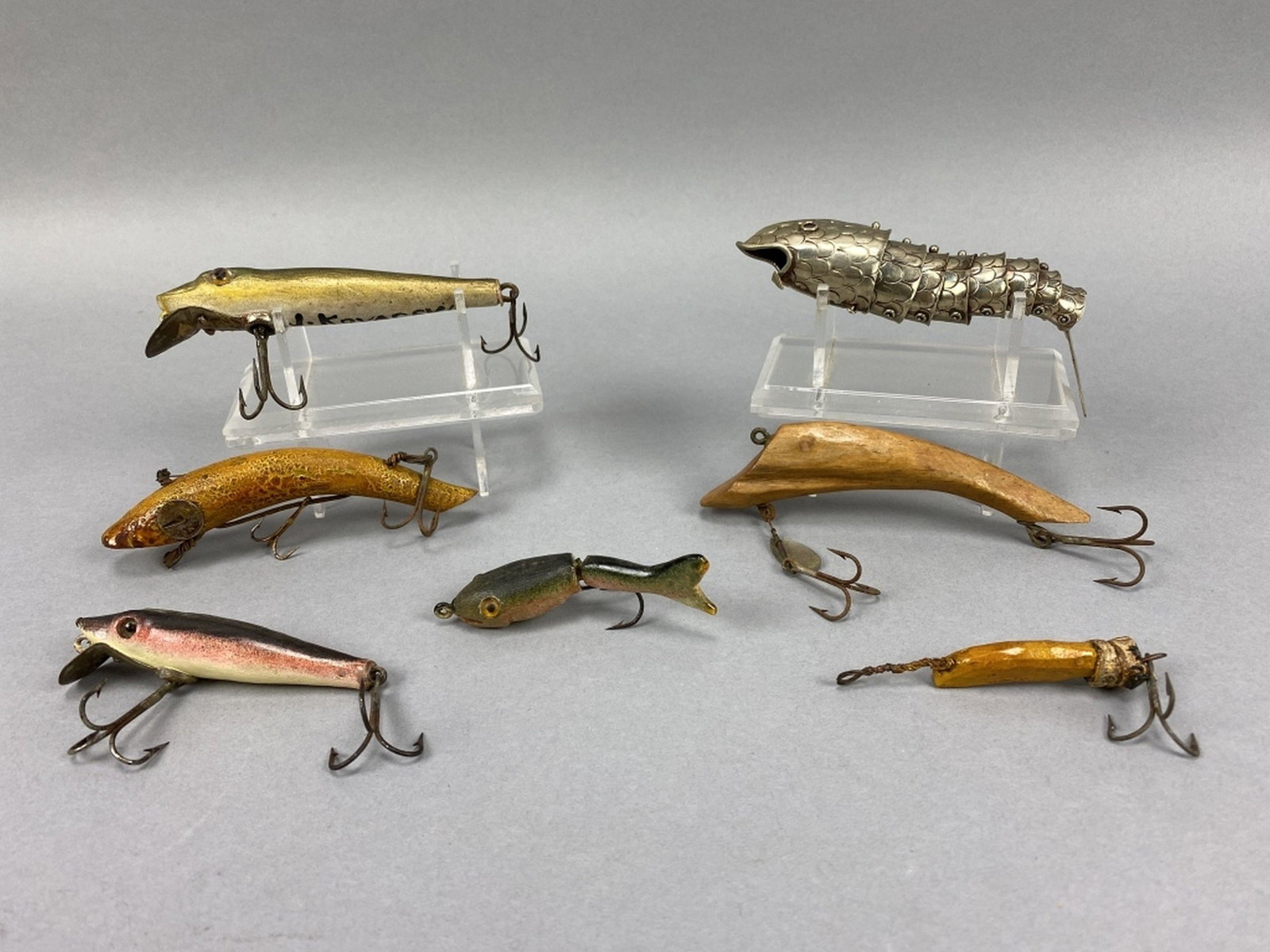 7 Vintage Fishing Lures (1 of 4)
