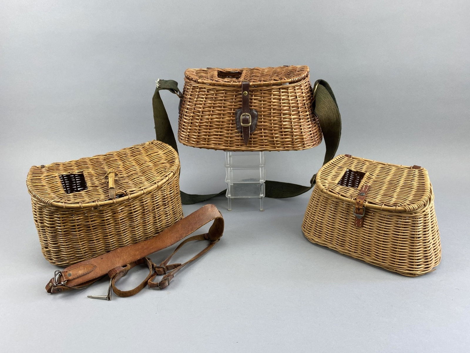 3 Wicker Fishing Creels Oct 01, 2022 Auctioneers Inc in MI