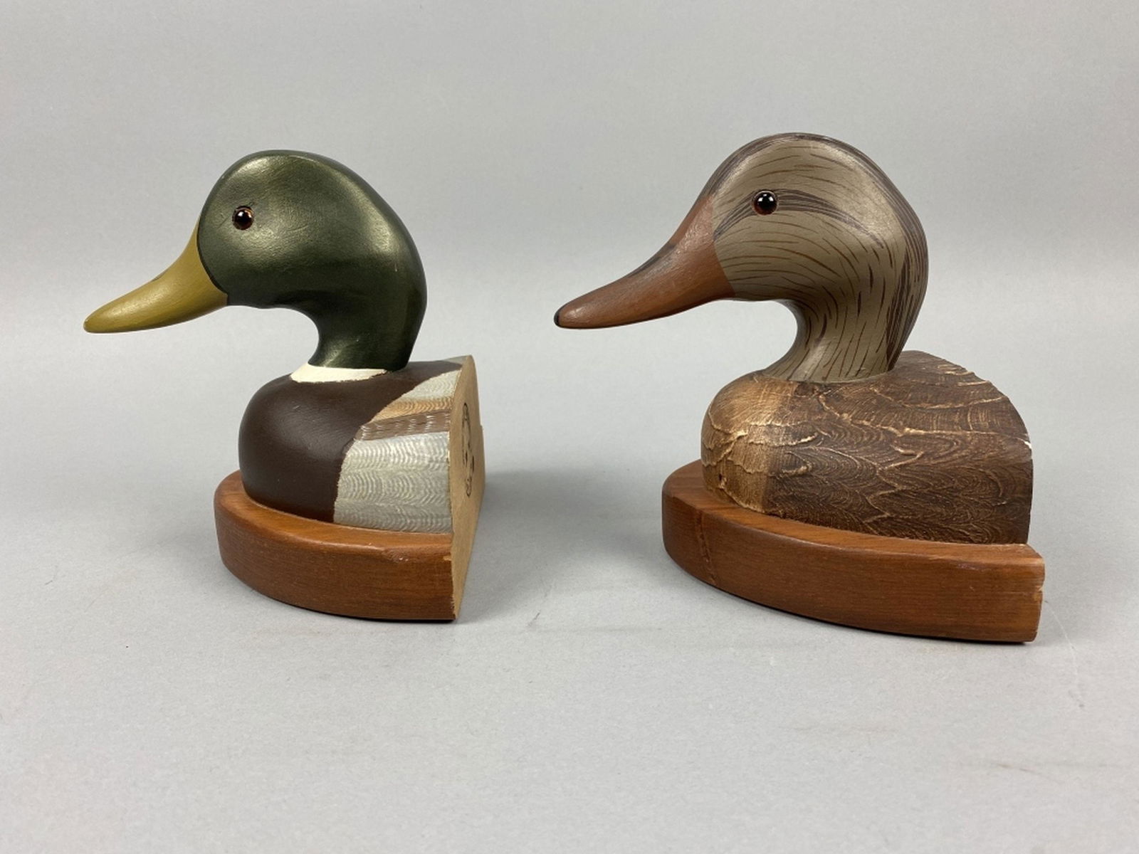Wildfowler Pr of Mallard Bookends: Babylon, NY, glass eyes, excellent original paint, 6"L x 6"T, est. 100 - 200