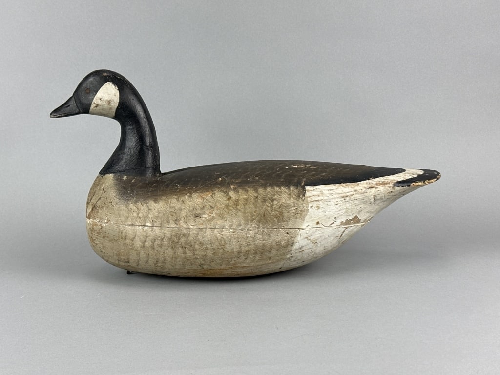 Ira Hudson Canada Goose Decoy (1 of 7)