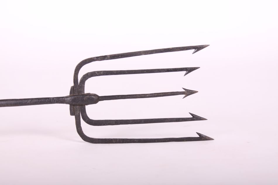 Five Tine Keyed Spear, 6" Wide, 8.5" Tine Length, 84": Five Tine Keyed Spear, 6" Wide, 8.5" Tine Length, 84" Overall Length