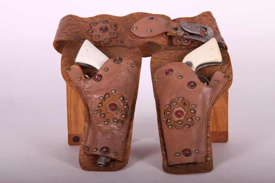 Pr of Buckeroo, Die Cast, Cap Guns by Actoy, White: Pr of Buckeroo, Die Cast, Cap Guns by Actoy, White Handles, w/ Brown Leather Double Holster w/ Belt