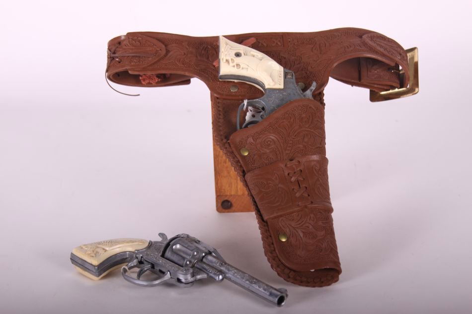 Pr of Kilgore, Die Cast, Cap Guns, One Kilgore Eagle w/ (1 of 6)