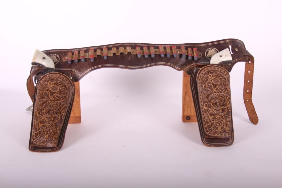 Pr of Kenton, Cast Iron, Gene Autry Cap Guns, White (1 of 6)