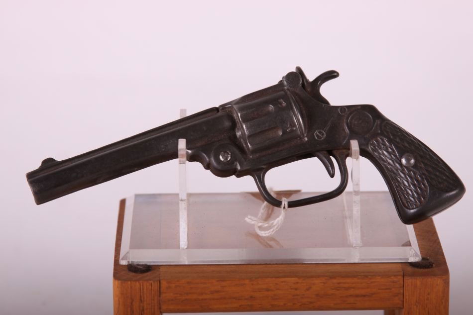 Kenton, Unnamed Cap Gun, Cast Iron: Kenton, Unnamed Cap Gun, Cast Iron