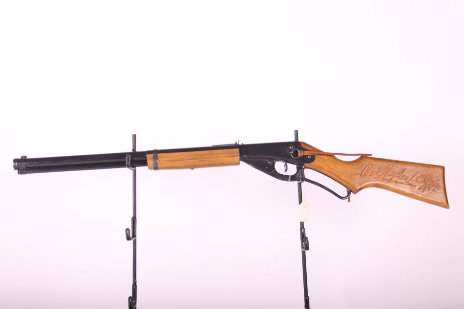 Daisy, No.1938 Red Ryder Carbine, Lever Action, Wood: Daisy, No.1938 Red Ryder Carbine, Lever Action, Wood Stock, BB Gun, Rogers, AR, Fires