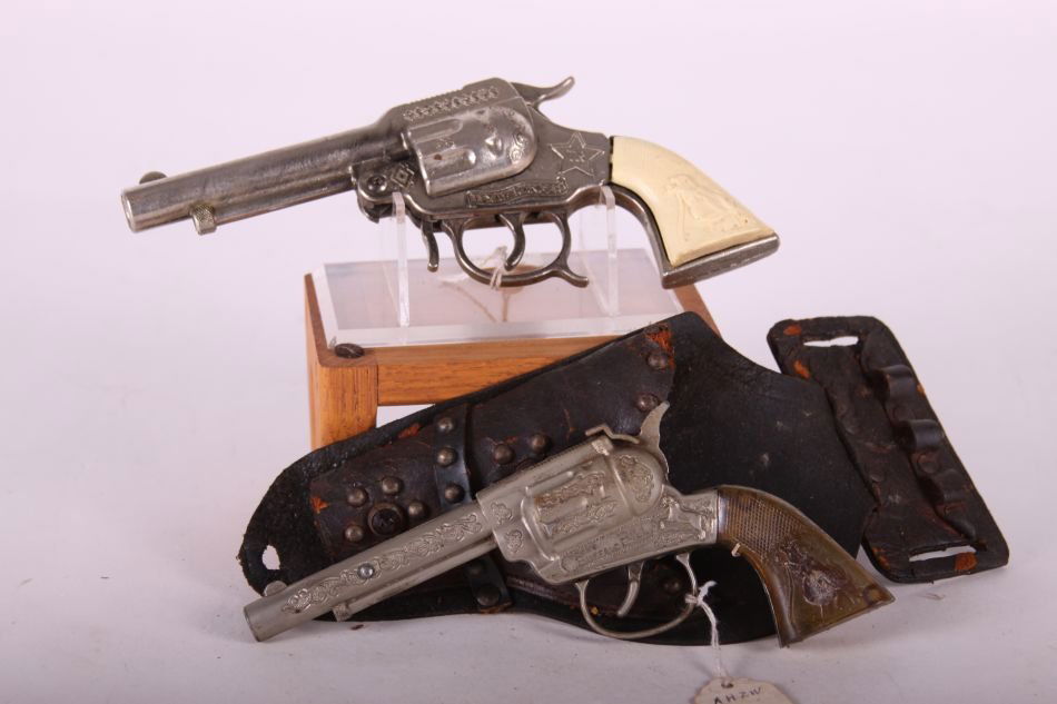 Lot of Two Cap Guns, One Leslie Henry Texas Ranger, Die (1 of 3)