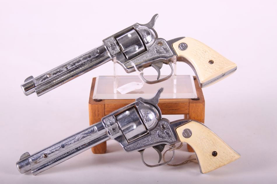 Pr. Of Nichols Stallion .38 Cap Guns, Die Cast, White: Pr. Of Nichols Stallion .38 Cap Guns, Die Cast, White Grips