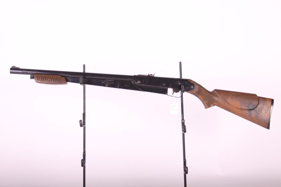 Daisy Mdl 225 BB Gun Rifle, Lever Action, Plastic Stock: Daisy Mdl 225 BB Gun Rifle, Lever Action, Plastic Stock & Barrel Fore Grip, Cal 4.5mm, Rogers Ark., Fires