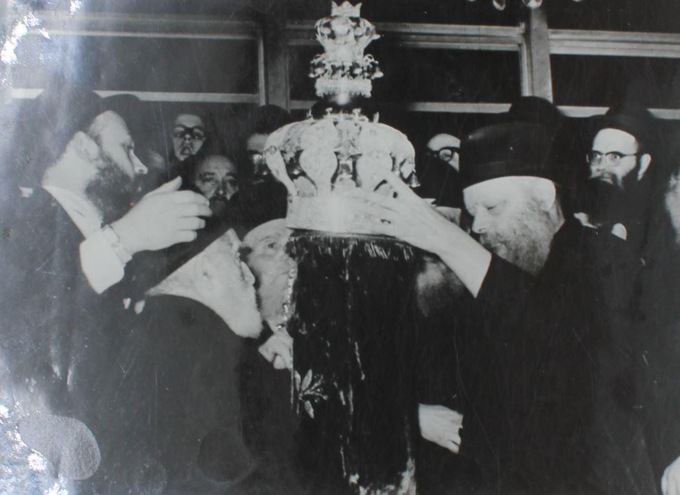 Album with dozens of original pictures of the Rebbe and (1 of 16)