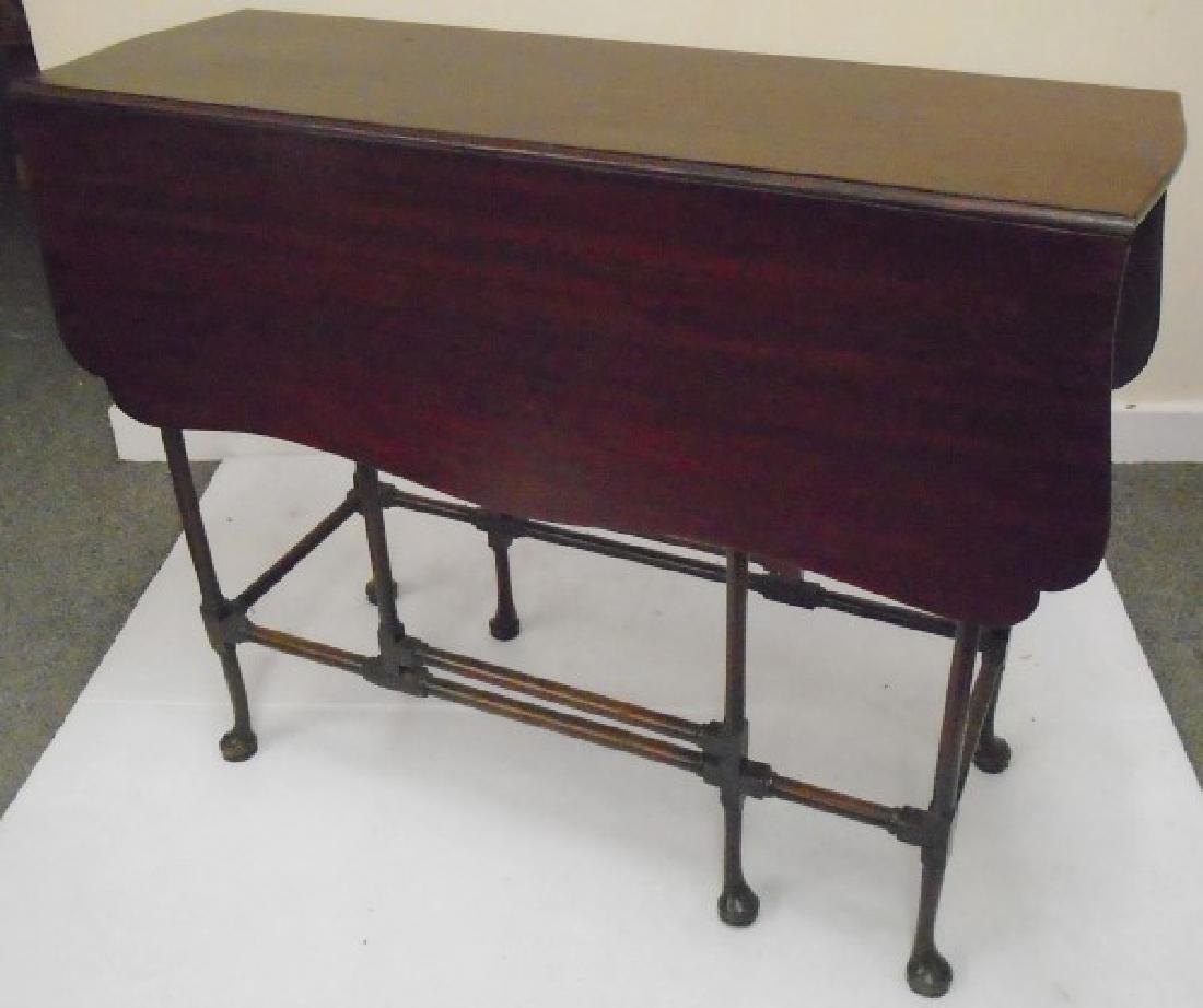 Mahogany Drop Leaf Table: Mahogany Drop Leaf Table