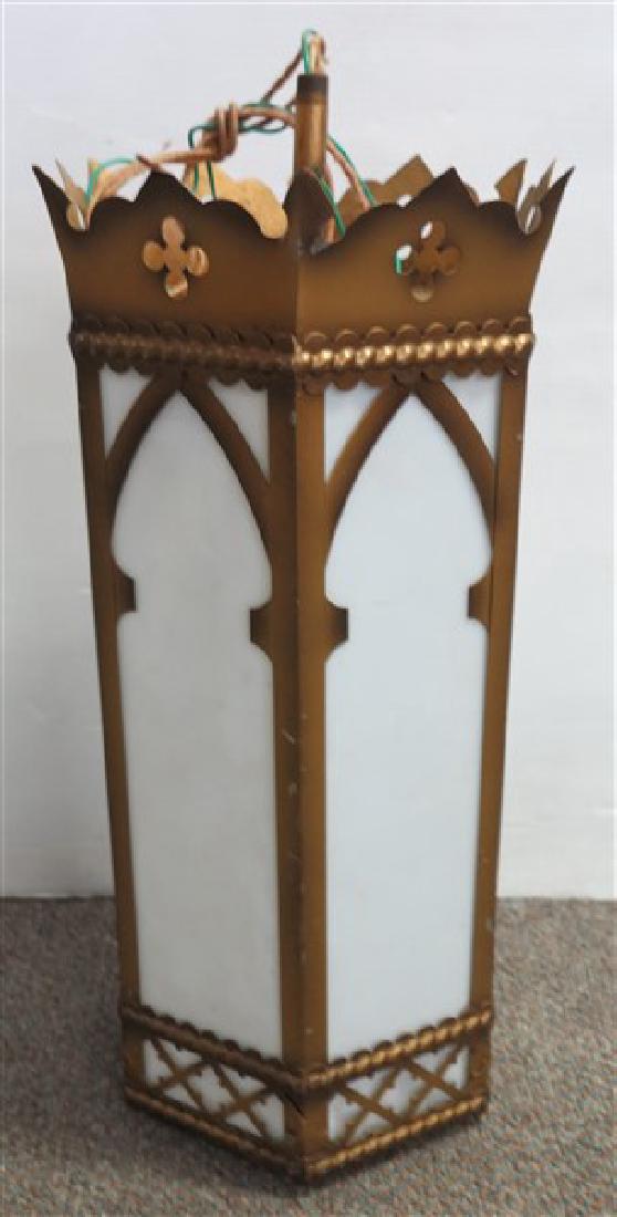 22" Gothic Fixture: 22" Gothic Fixture