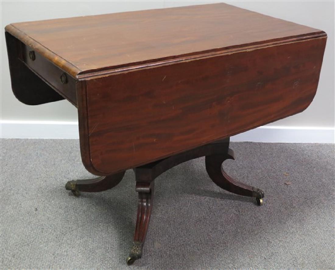 Drop Leaf Mahogany Table: Drop Leaf Mahogany Table