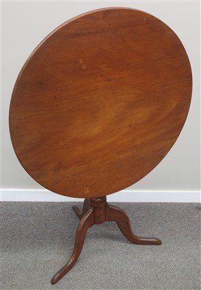 Maple tilt top 19th century tea table: Maple tilt top 19th century tea table