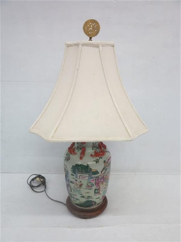 Single porcelain oriental lamp (1 of 1)