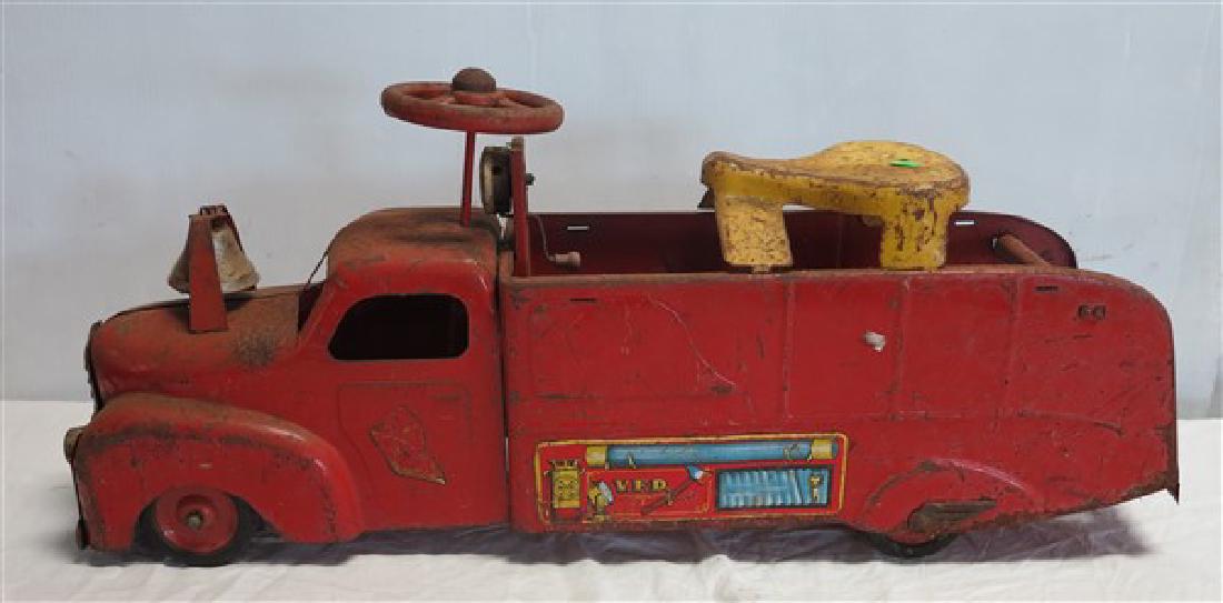 Marx riding fire truck (1 of 1)