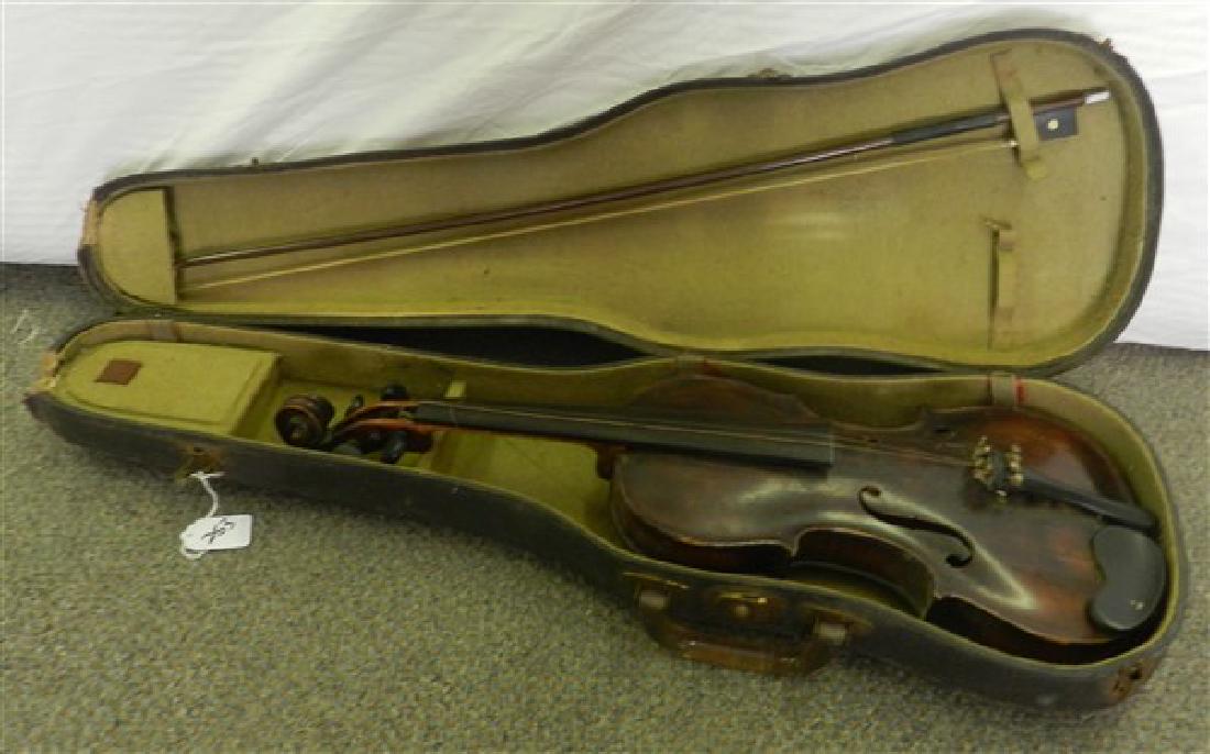 Violin in case: Violin in case