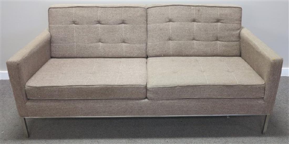 Mid-century Modern sofa: Mid-century Modern sofa