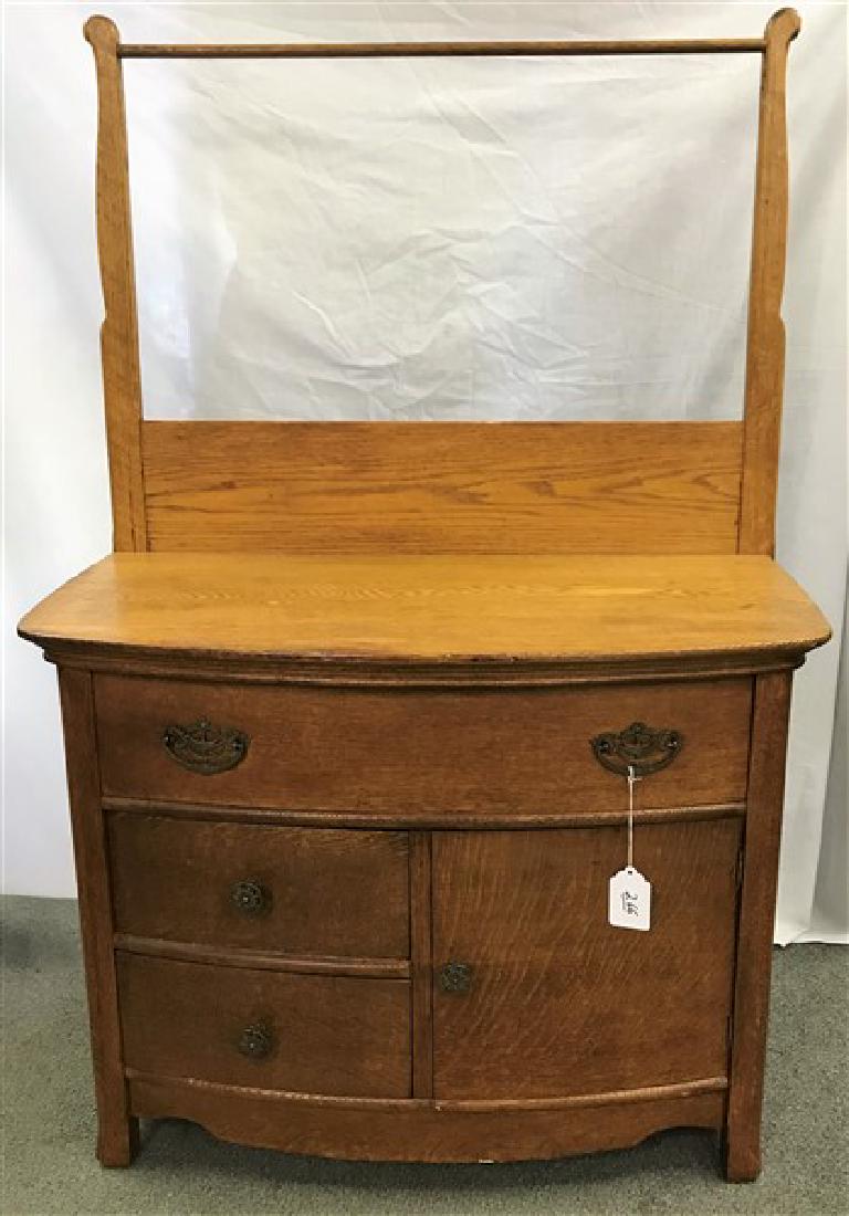 Oak commode with towel bar (1 of 1)