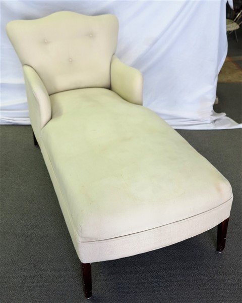 Chaise lounge: Chaise lounge