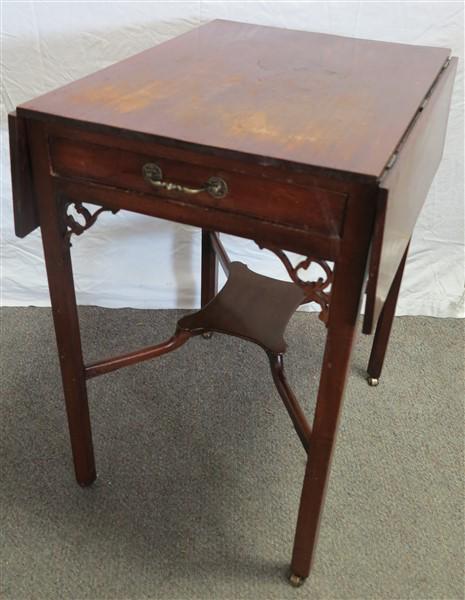 1 Drawer Drop Leaf Table: 1 Drawer Drop Leaf Table