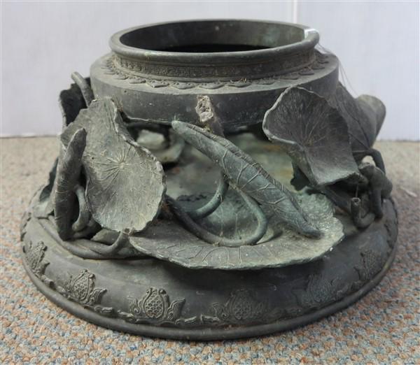 Bronze garden element (1 of 1)