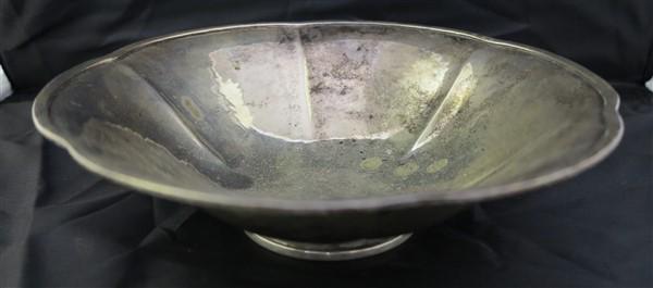 Tiffany 8 1/2 sterling bowl approx 14 troy ounces (1 of 1)