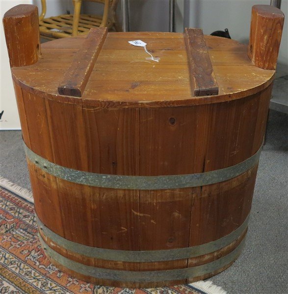 Oriental storage box (1 of 2)