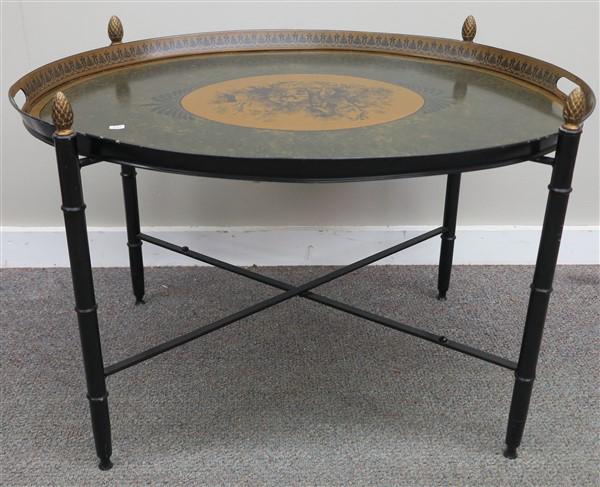 Tray table with folding base: Tray table with folding base