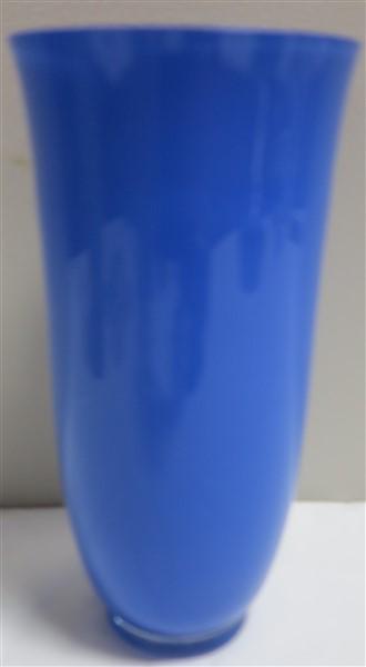 Carlos Moretti 9 1/2" Art Glass Vase for Tiffany: Carlos Moretti 9 1/2" Art Glass Vase for Tiffany