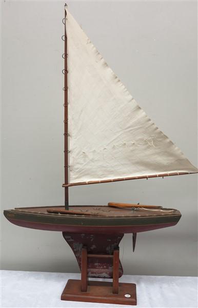 Pond sailer: Pond sailer