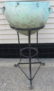 Large Copper Pot On Stand: Large Copper Pot On Stand