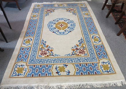 Decorative Chinese Rug: Decorative Chinese Rug