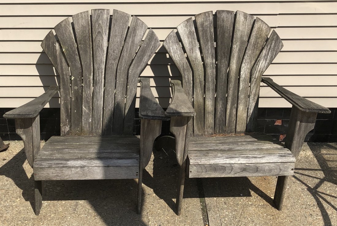 2 Adirondack chairs: 2 Adirondack chairs