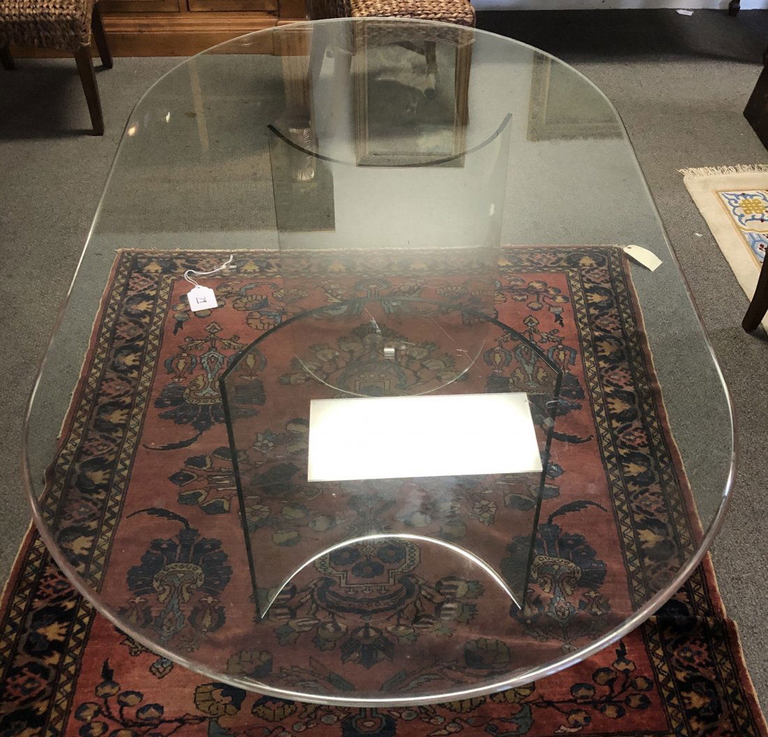 Modern Oval Glass Dining Table: Modern Oval Glass Dining Table