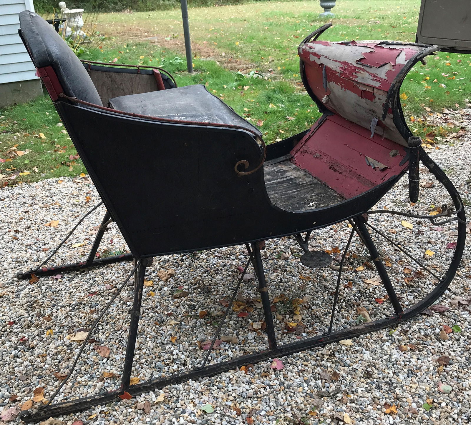 Antique Cutter Sleigh (1 of 2)