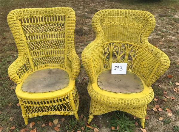 2 Wicker Chairs (1 of 3)