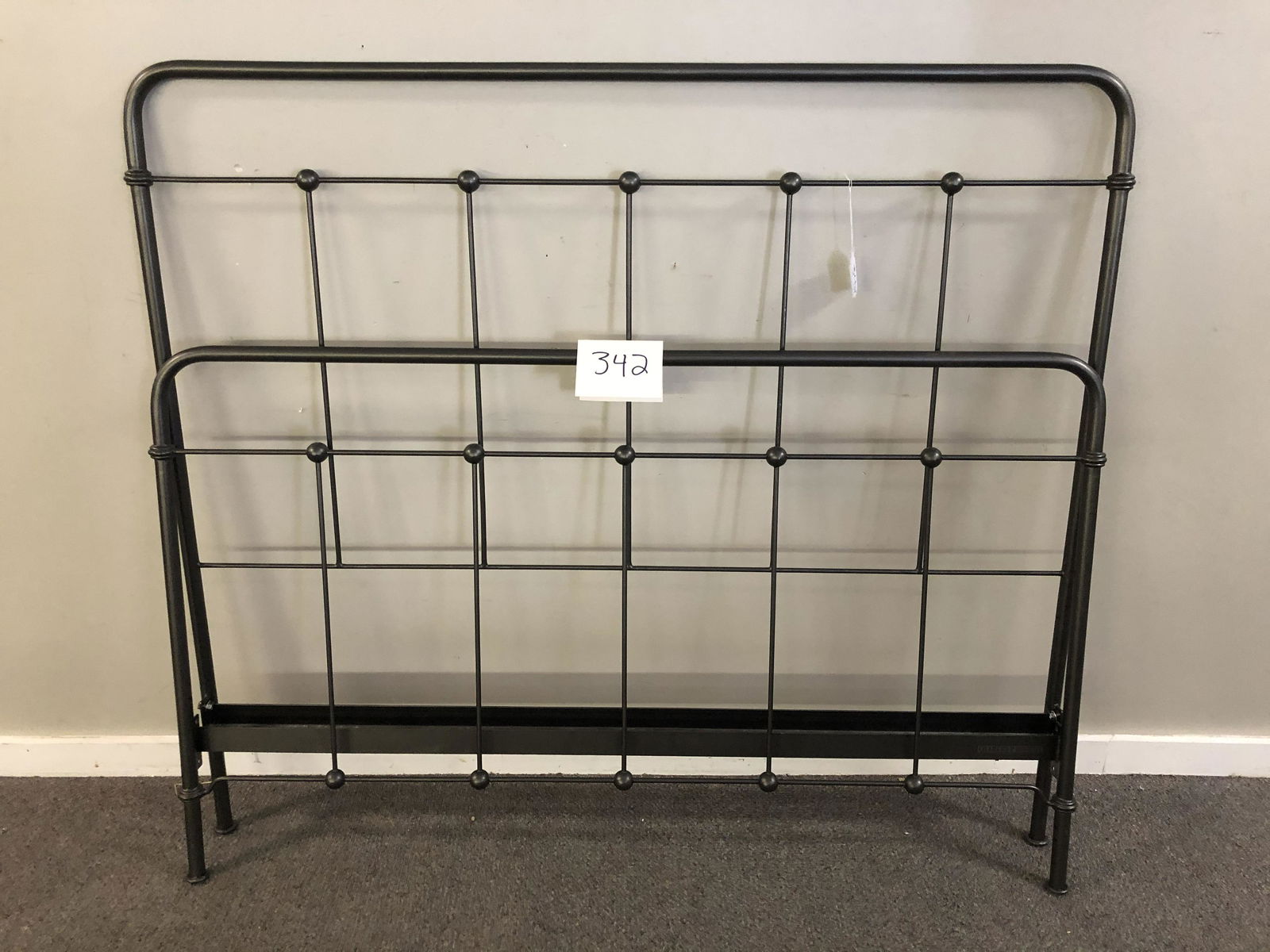 Contemporary Queen Size Iron Bed (1 of 1)