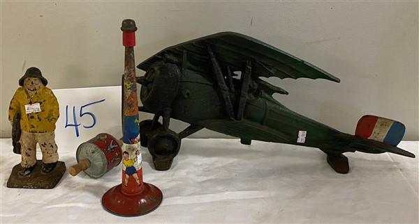 2 Doorstops, 2 Toys: 2 Doorstops, 2 Toys